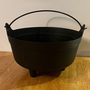 Cauldron with Handle